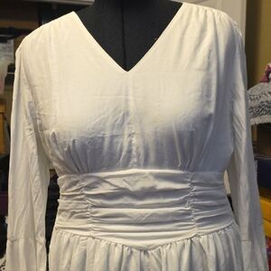 Elegant White Long Sleeve Dress